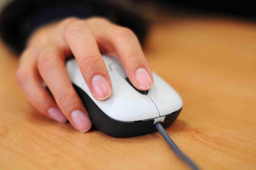 تعرف على مخترع أول ماوس حاسوب