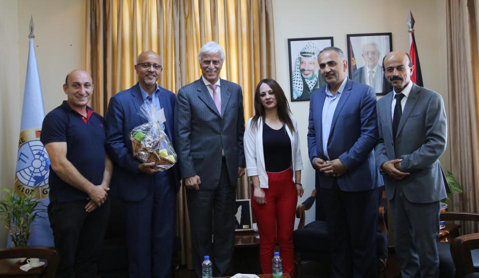 وزير التربية يكرّم ممثل برنامج الأمم المتحدة الإنمائي لانتهاء مهامه