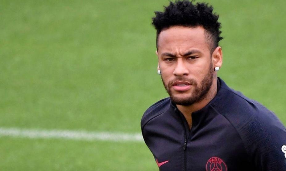 سان جيرمان: لم نتفق مع برشلونة بشأن نيمار