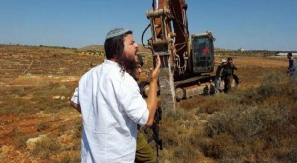 مستوطنون يجرفون أراض غرب بيت لحم