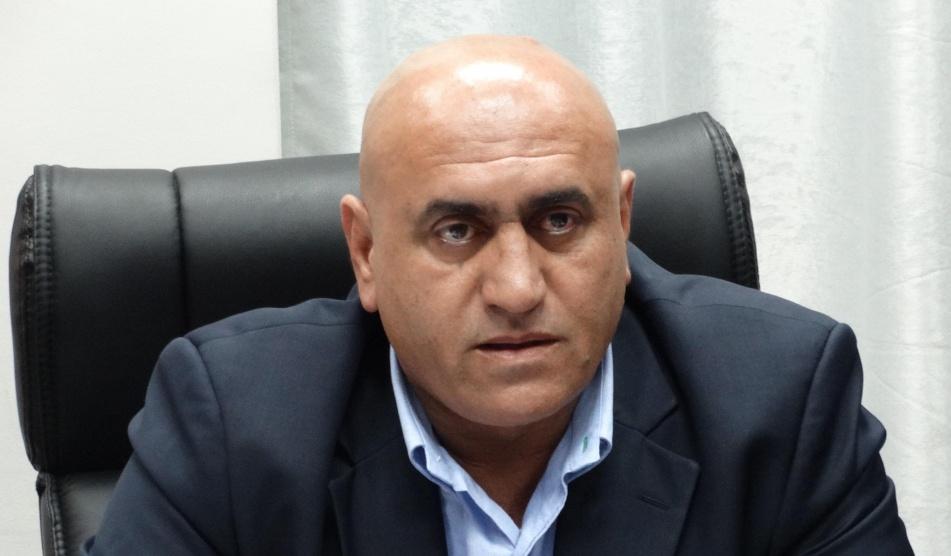 محافظ جنين للوزراء السابقين: أعيدوا الأموال وإلاّ سنفضحكم