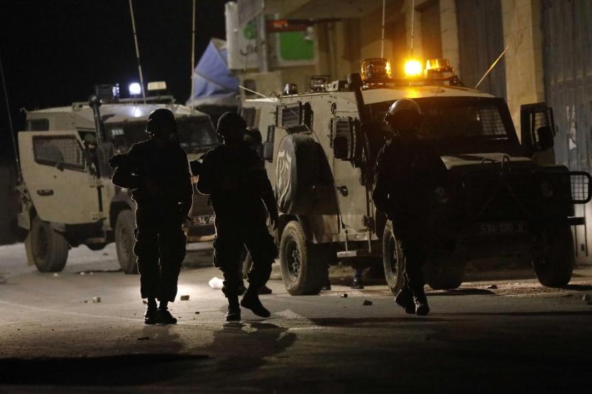 الاحتلال يعتقل 3 مواطنين بالضّفة