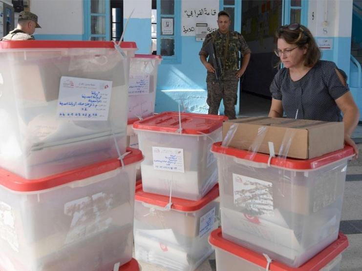 التونسيون ينتخبون رئيساً جديداً اليوم