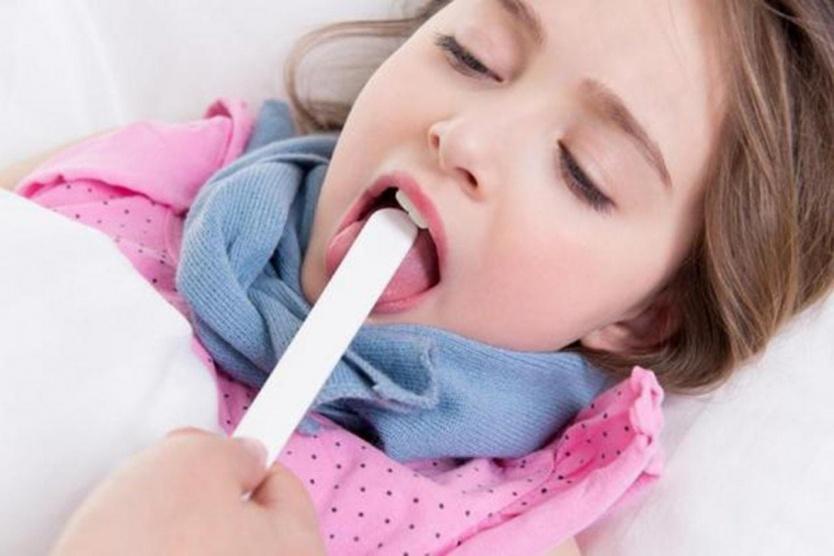 كيف تواجه التهاب الحلق لدى طفلك؟