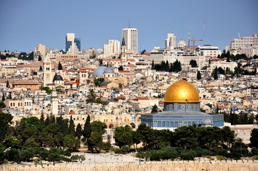 الأردن يدعو برلمانات العالم للضغط على حكوماتها لعدم نقل سفاراتها للقدس