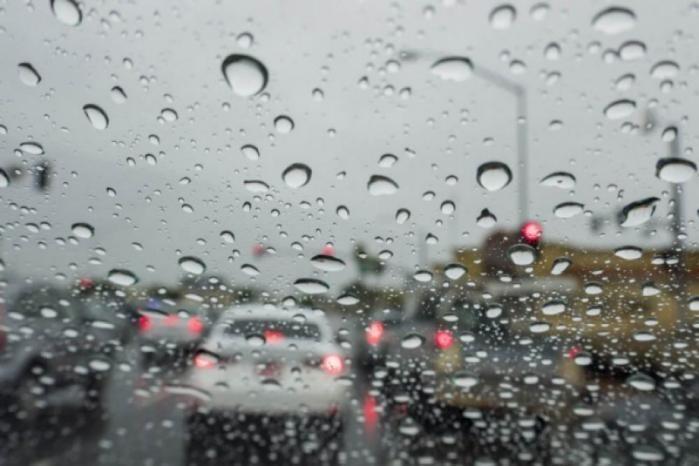 أجواء باردة نسبياً وسقوط زخات من المطر