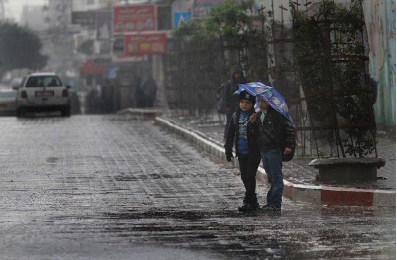منخفض جوي وأمطار مصحوبة بعواصف رعدية