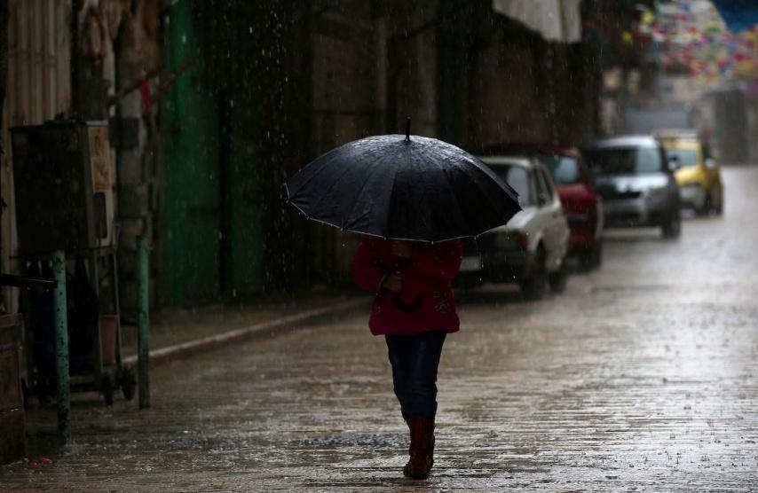 الطقس: أجواء مغبرة ومنخفض ماطر مساء اليوم