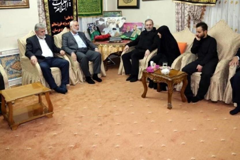 هنية والنخالة يقدمان العزاء لعائلة سليماني