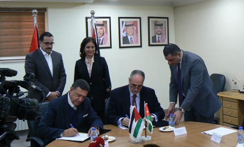 توقيع اتفاقية لزيادة الطاقة الكهربائية الأردنية المصدرة إلى فلسطين
