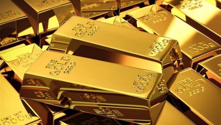 الذهب يتراجع مع انتظار المستثمرين لإيضاح بشأن فيروس 