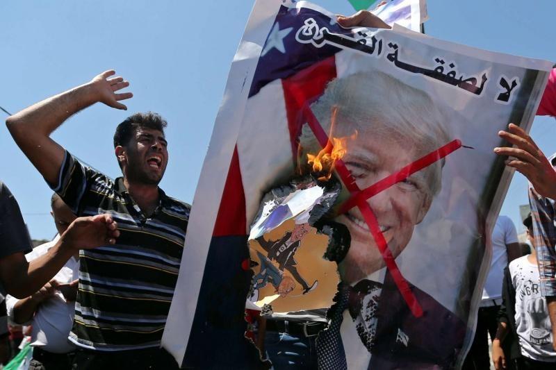 الرئاسة: صفقة لن تمر بدون موافقة الشعب