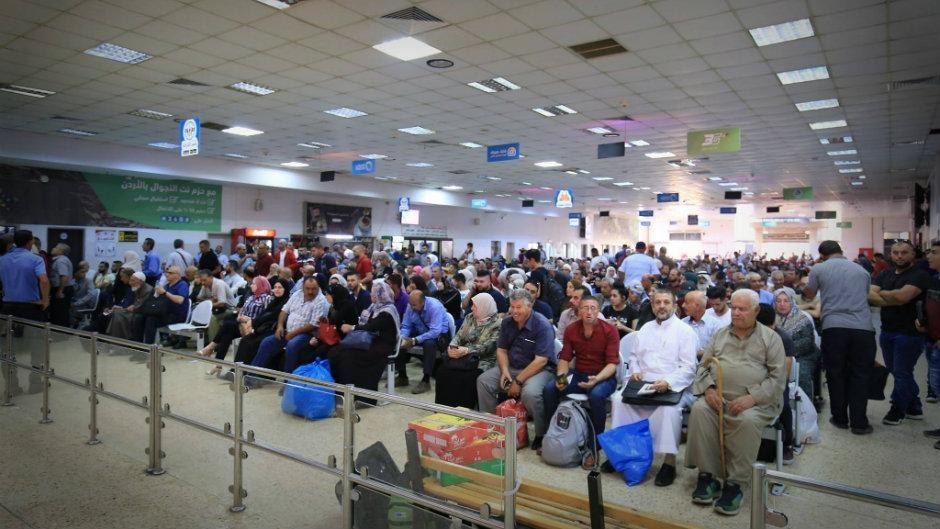 الأردن يقرر فحص القادمين من فلسطين بسبب