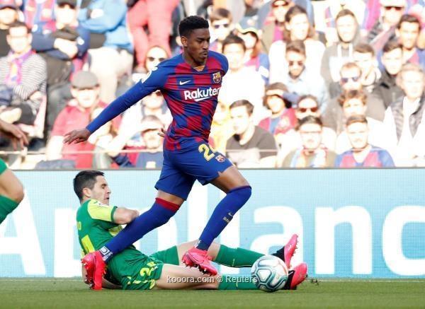 برشلونة ينفي شائعات إصابة فيربو