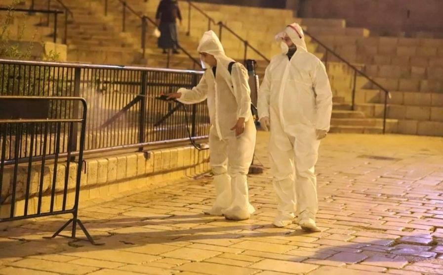 قوات الاحتلال تعتقل 4 مقدسيين خلال تعقيمهم منطقة باب الاسباط