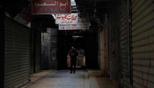 محافظ نابلس: سنتعامل بحزم مع من لا يلتزم بالحجر المنزلي