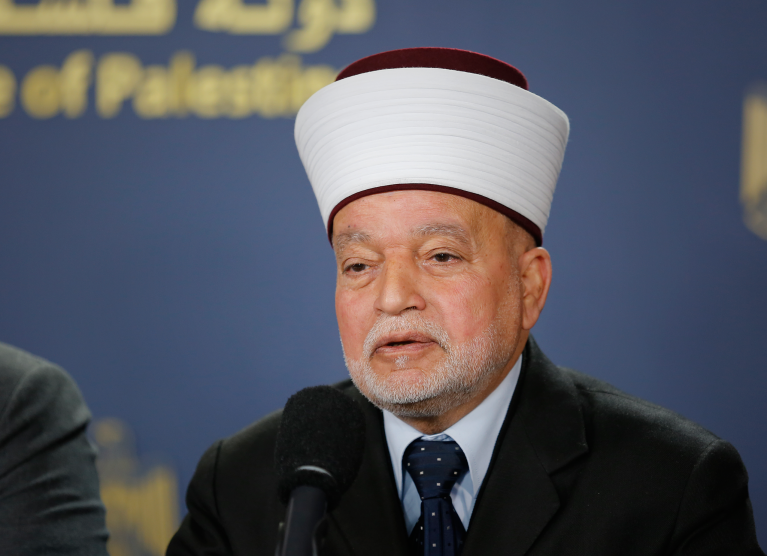 المفتي العام يصدر فتوى بحكم صيام المصاب بـ
