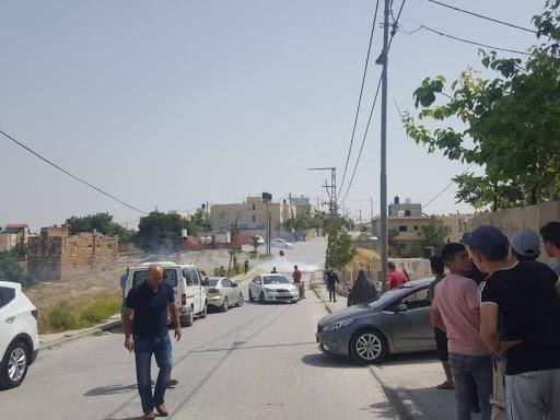 إصابة شاب بمواجهات مع قوات الاحتلال ببلدة السواحرة الشرقية