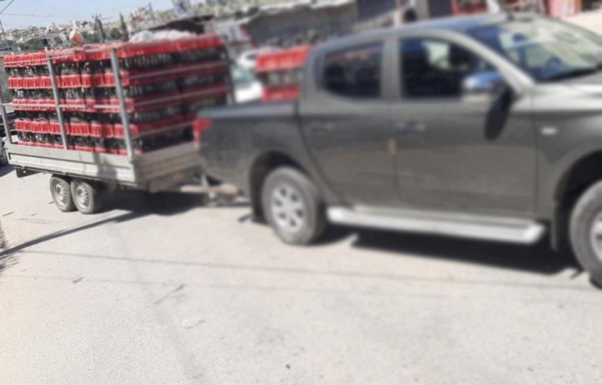 وقائي الخليل يضبط مركبة حاولت دهس عسكري محملة بالدجاج المهرب