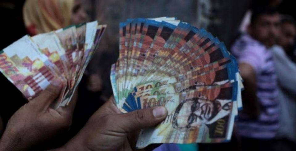 وزير العمل: بدء توزيع المستحقات لـنحو 40 الف عامل متضرر من