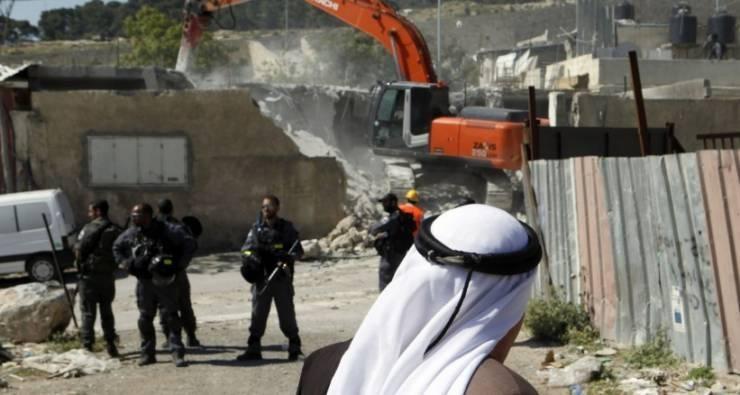 مواطنون ينتزعون قرارا بتجميد هدم منازلهم في الولجة