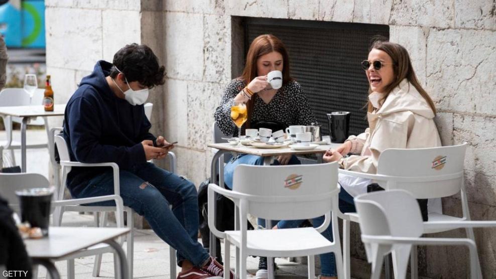 مدريد وبرشلونة.. طريقتان مختلفتان في التعامل مع كورونا