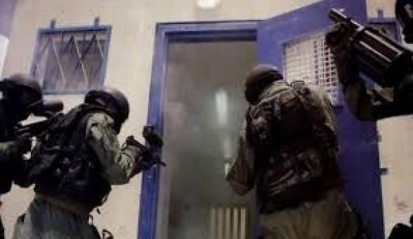 توتر واضطراب في سجن النقب بعد اقتحام قسم