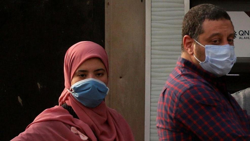 مصري يلقي زوجته من الطابق الخامس بعد اكتشافه إصابتها بكورونا