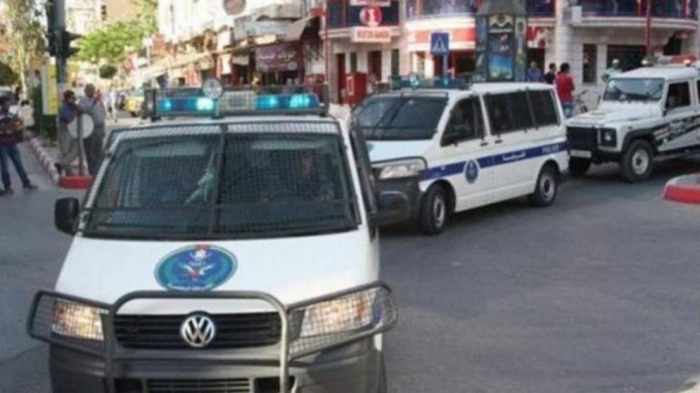 الشرطة بمساندة الأجهزة الأمنية تفض حفلي زفاف وتغلق قاعة أفراح في جنين