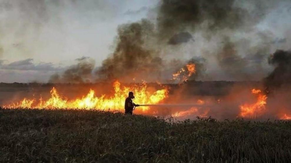 حريق في مستوطنات غلاف غزة وسقوط بالون متفجر في النقب