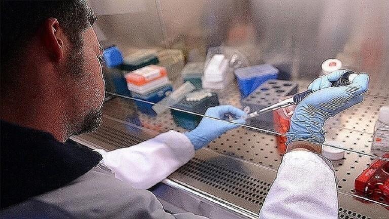 هيئة الرقابة الروسية تكشف عن 22 طفرة ثابتة لفيروس كورونا