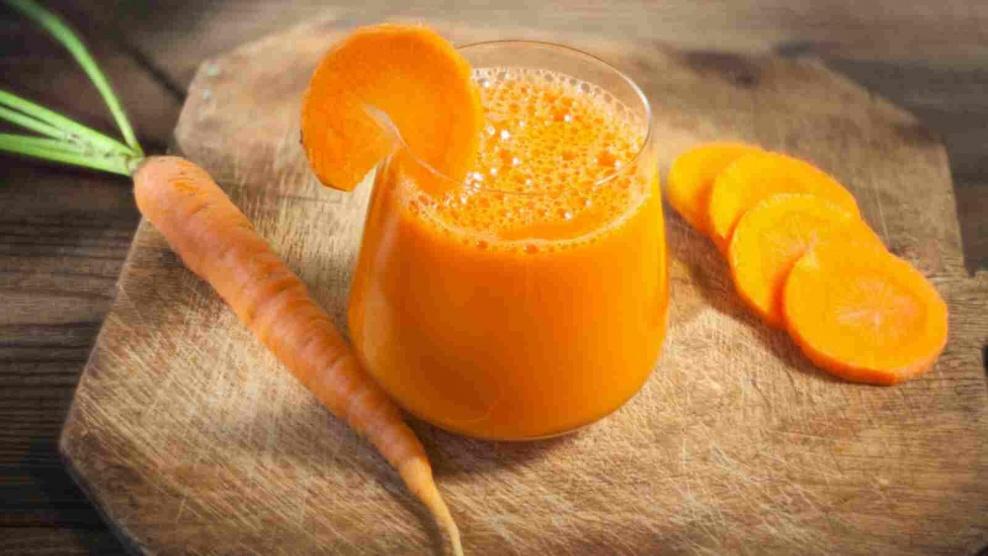 ماذا يحدث لك إذا شربت عصير الجزر يوميا؟