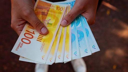 المالية: الرواتب بنسبة 50% يوم الأحد لجميع الموظفين