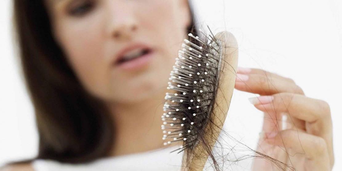 ما علاقة القهوة بتساقط الشعر؟