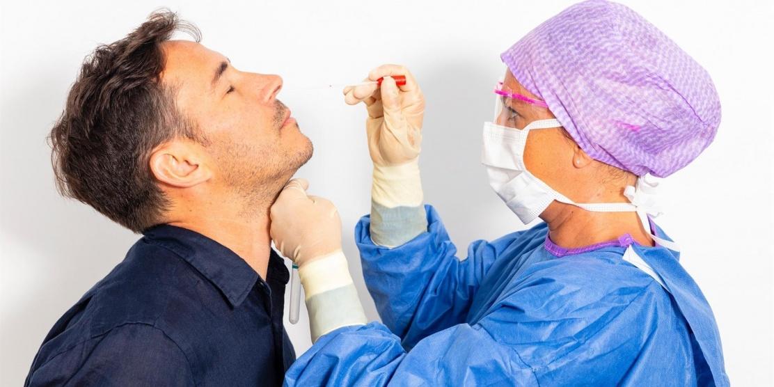 أعراض كورونا يمكن أن تستمر لفترة أطول من الفيروسات الأخرى