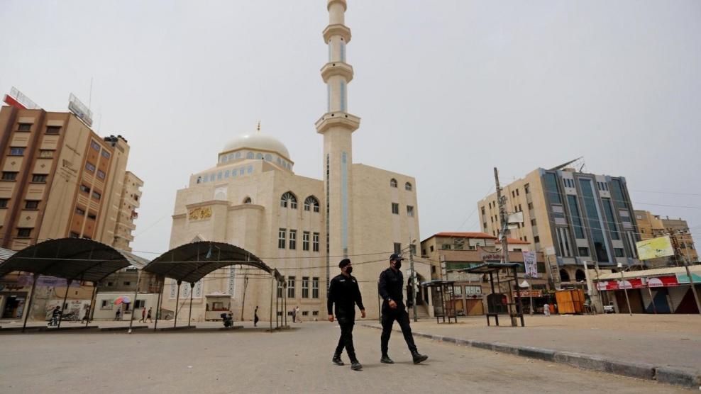 إغلاق المساجد والمقاهي في 3 بلدات بسلفيت بسبب كورونا