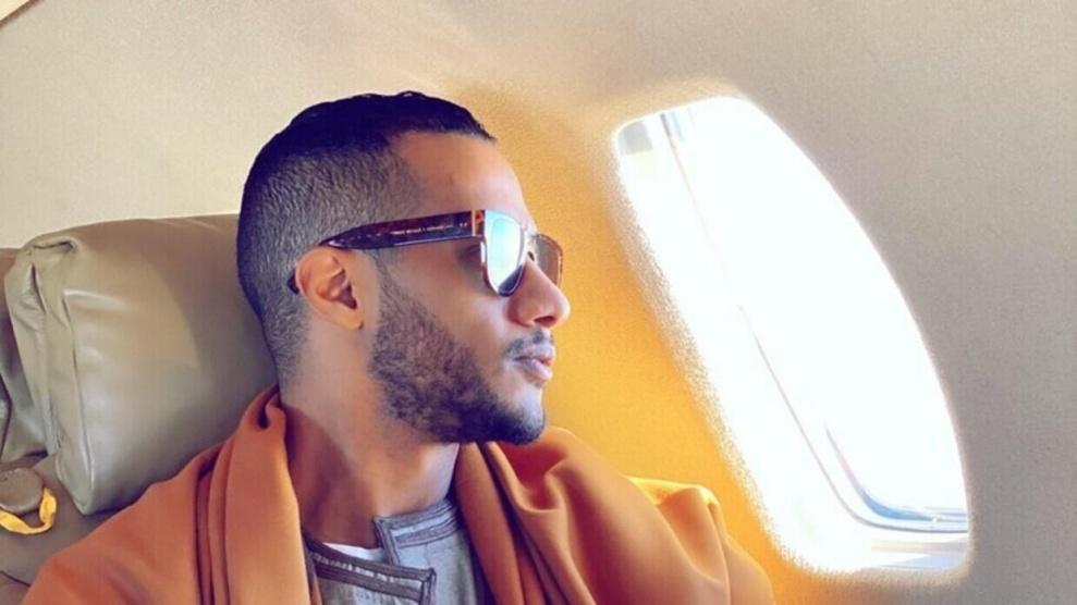 محمد رمضان بعد سقوطه على المسرح في دبي: ما يقع إلا الشاطر