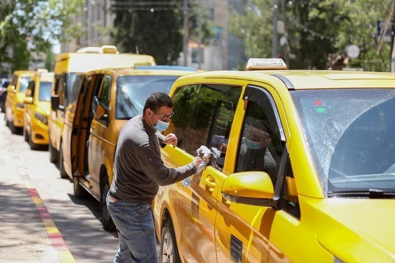 النقل والمواصلات تؤكد سريان قرار الزي الموحد