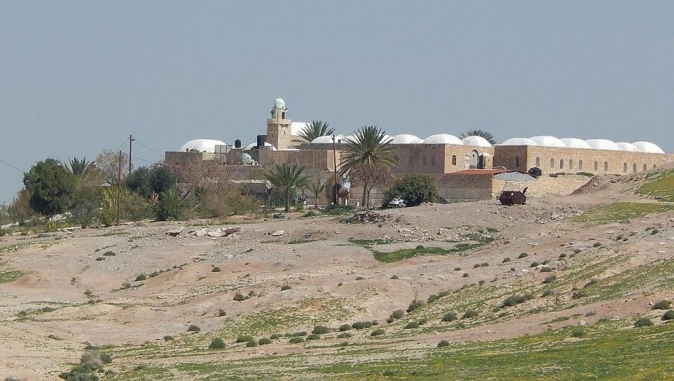 الحكومة تشكل لجنة تحقيق في أحداث مقام النبي موسى