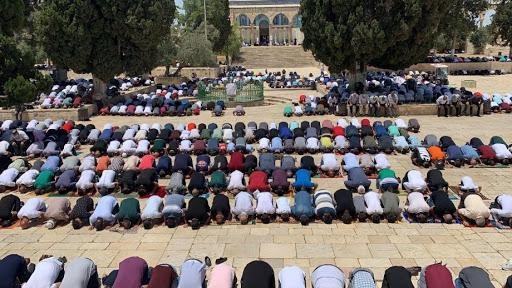 أبو الرب: خطبة وصلاة الجمعة ستقام في الساحات
