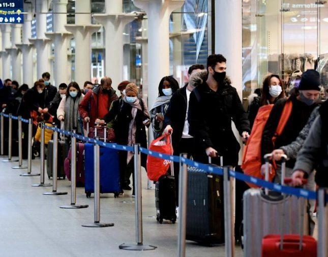 بريطانيا تحظر دخول المسافرين إليها من الإمارات والأخيرة ترد