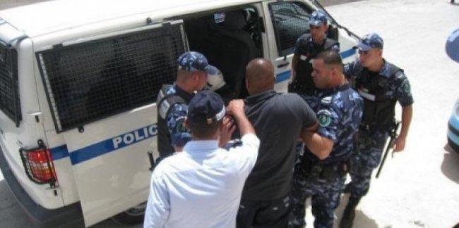 ارزيقات: القبض على 4 مطلوبين من بتير مشتبه باشتراكهم بجريمة قتل