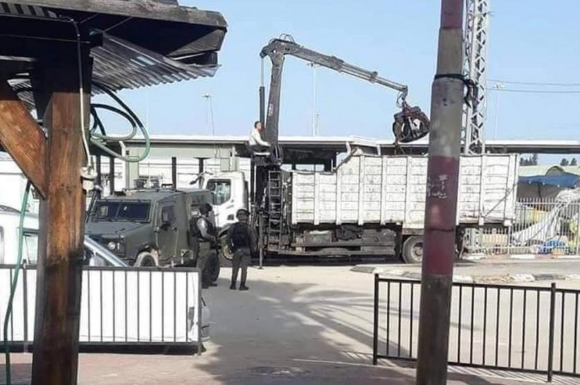 الاحتلال يهدم عشرات البسطات شمال جنين ويستولى على بضائعها