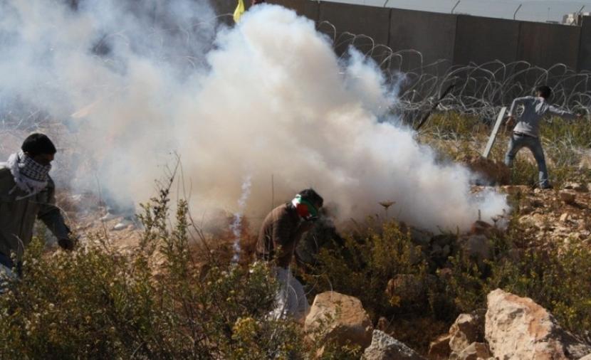 الاحتلال يقمع مسيرة منددة بالاستيطان شرقي نابلس