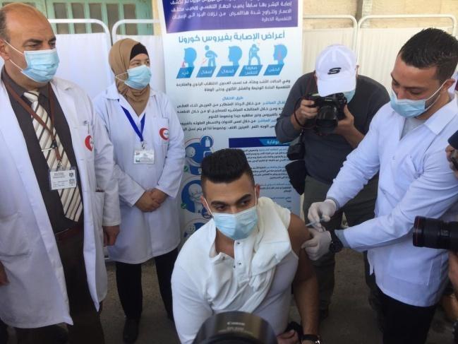  بدء حملة تطعيم الكوادر الطبية في بيت لحم