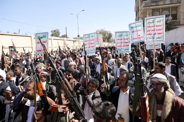 الحوثيون يرحبون بقرار بايدن شطبهم من لائحة الإرهاب