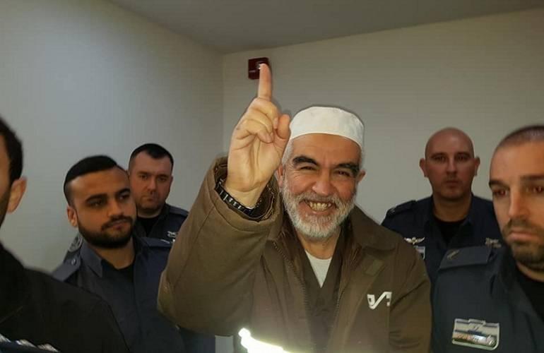الاحتلال يمدد عزل الشيخ رائد صلاح حتى انتهاء محكوميته