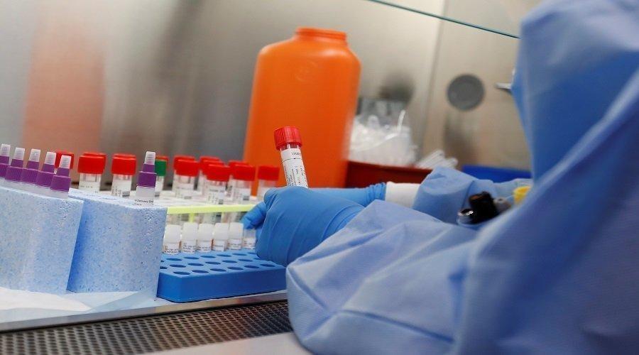إضراب يوقف فحوصات كورونا وحالات الولادة بالمراكز الصحية بالضفة