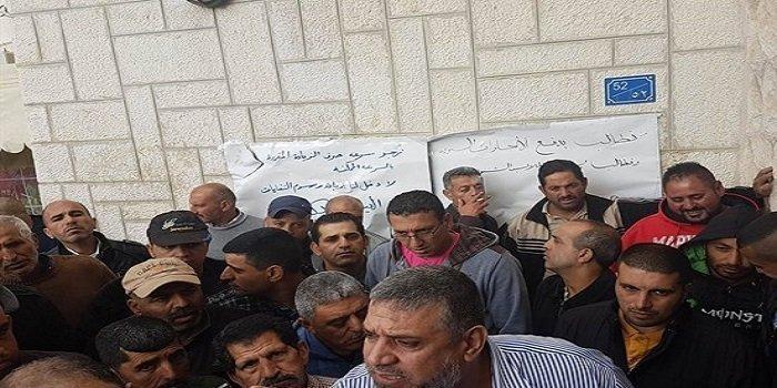 موظفو بلدية بيت لحم يعتصمون احتجاجا على تأخر رواتبهم