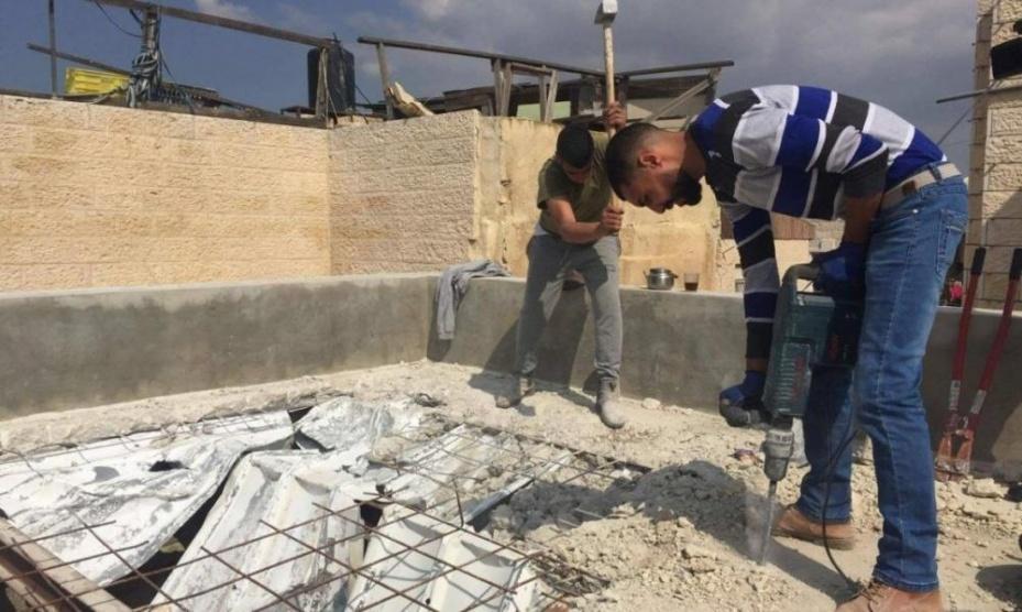 الاحتلال يجبر مقدسيا على هدم منزله قسرياً بجبل المكبر